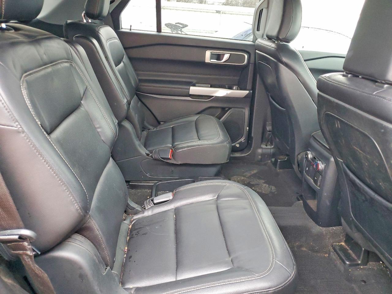 2020 FORD EXPLORER XLT photo 11