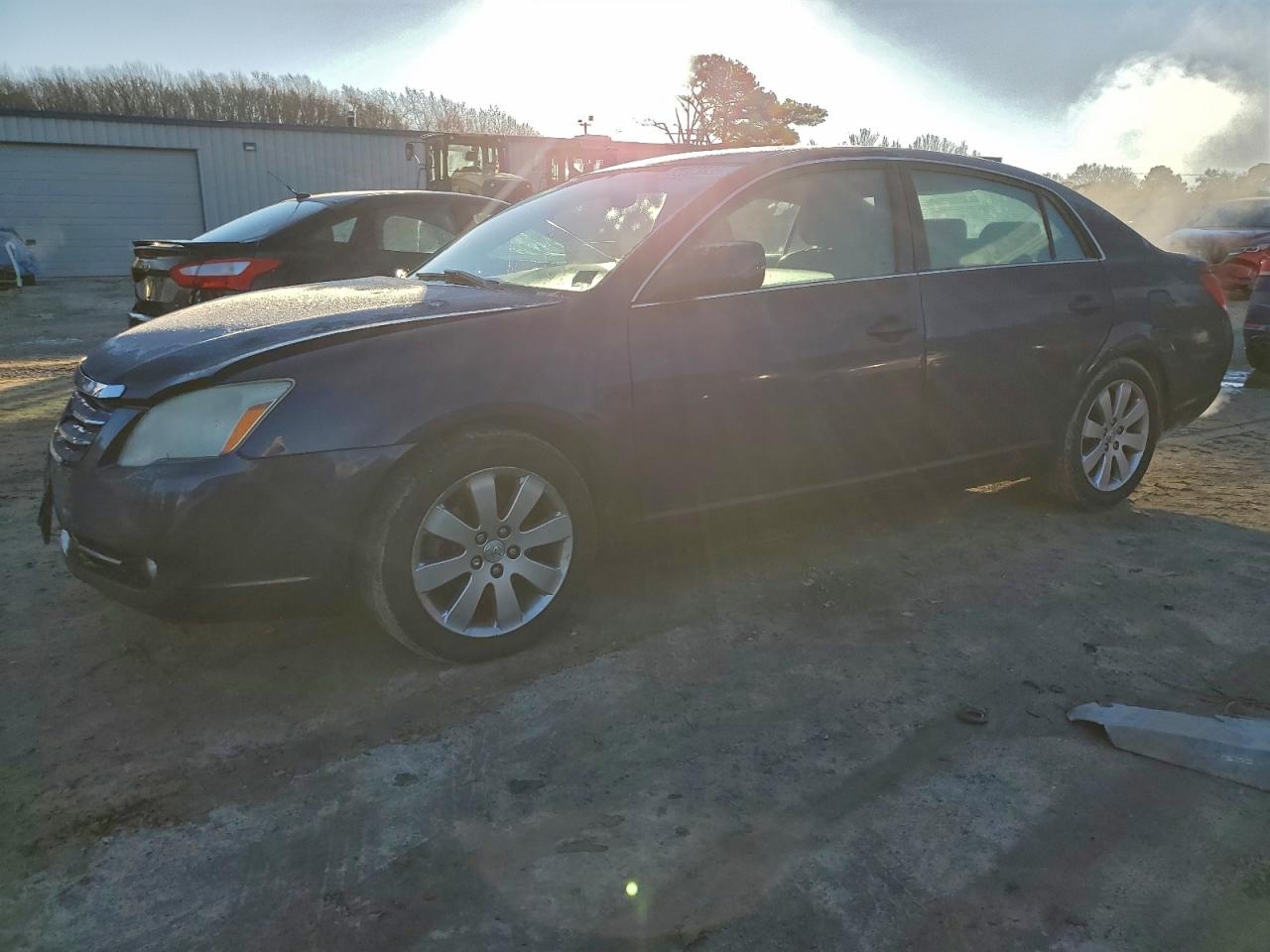 2005 TOYOTA AVALON