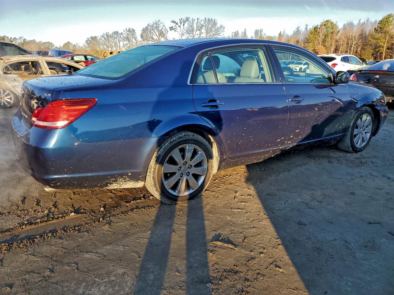 2005 TOYOTA AVALON XL photo 3
