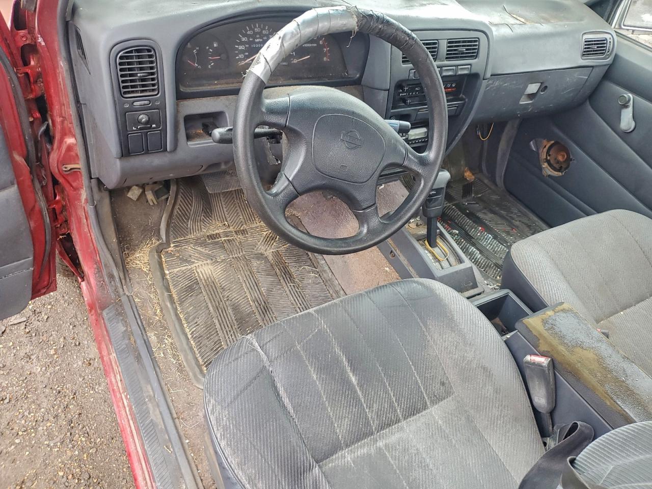 1995 NISSAN D21 photo 8