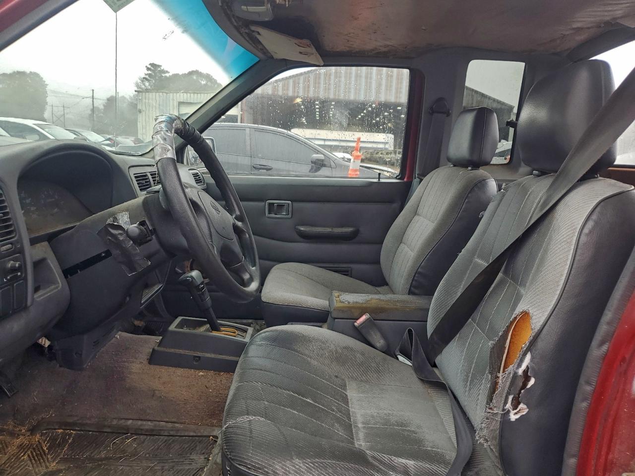 1995 NISSAN D21 photo 7