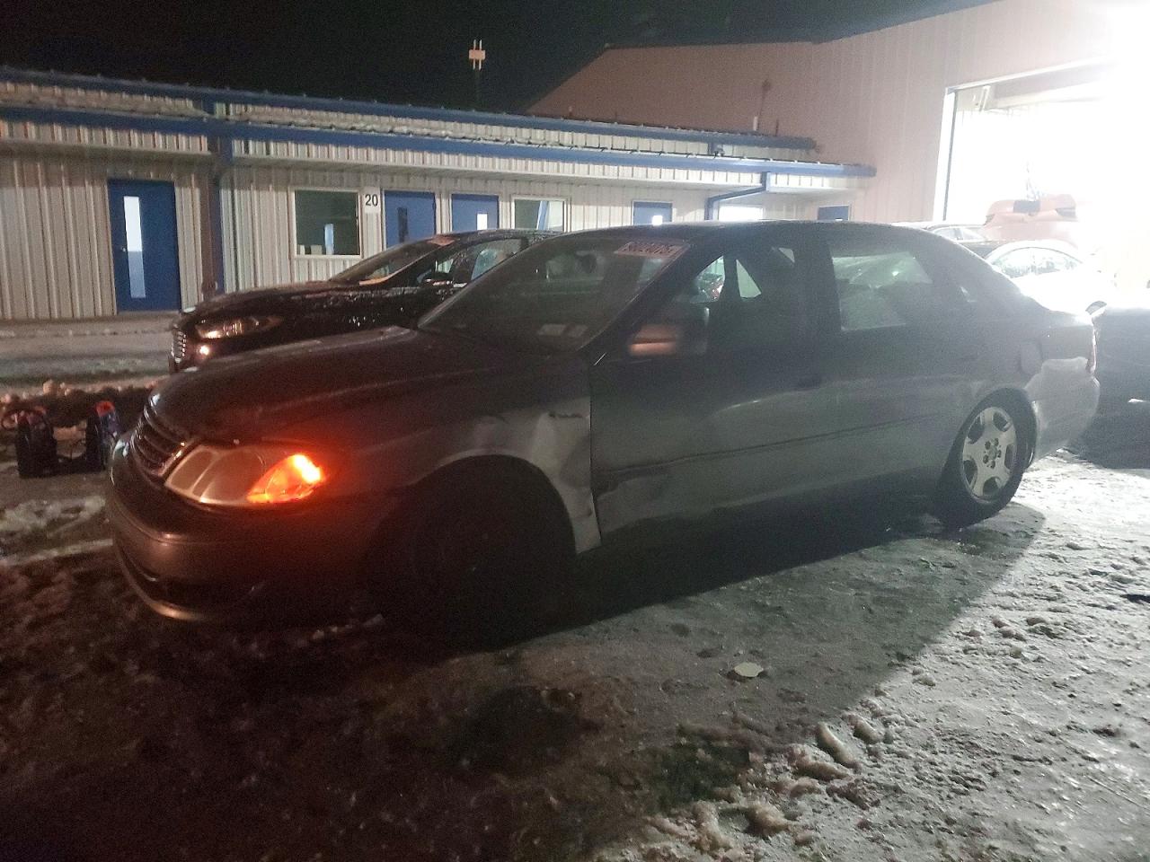 2004 TOYOTA AVALON