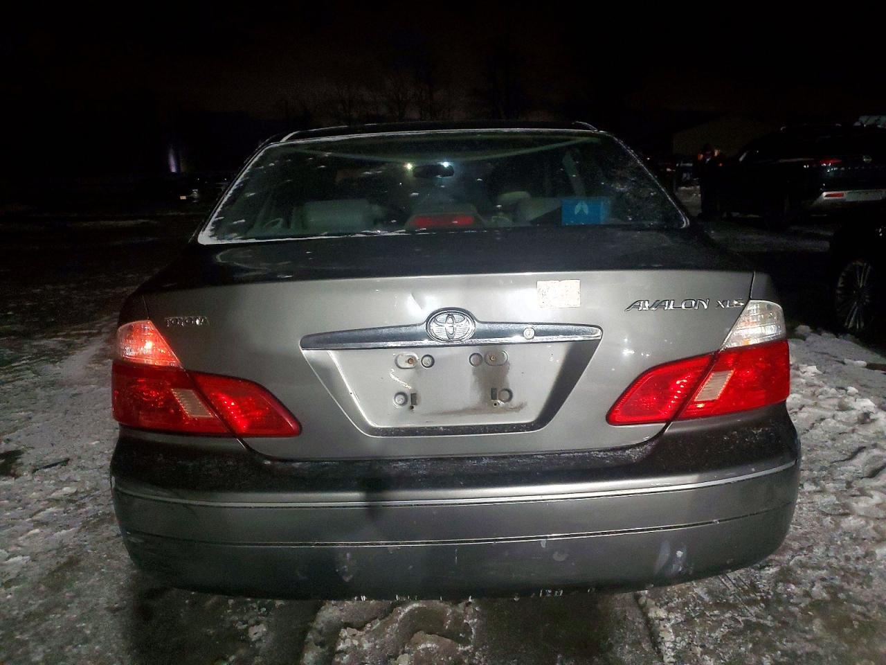 2004 TOYOTA AVALON XL photo 6