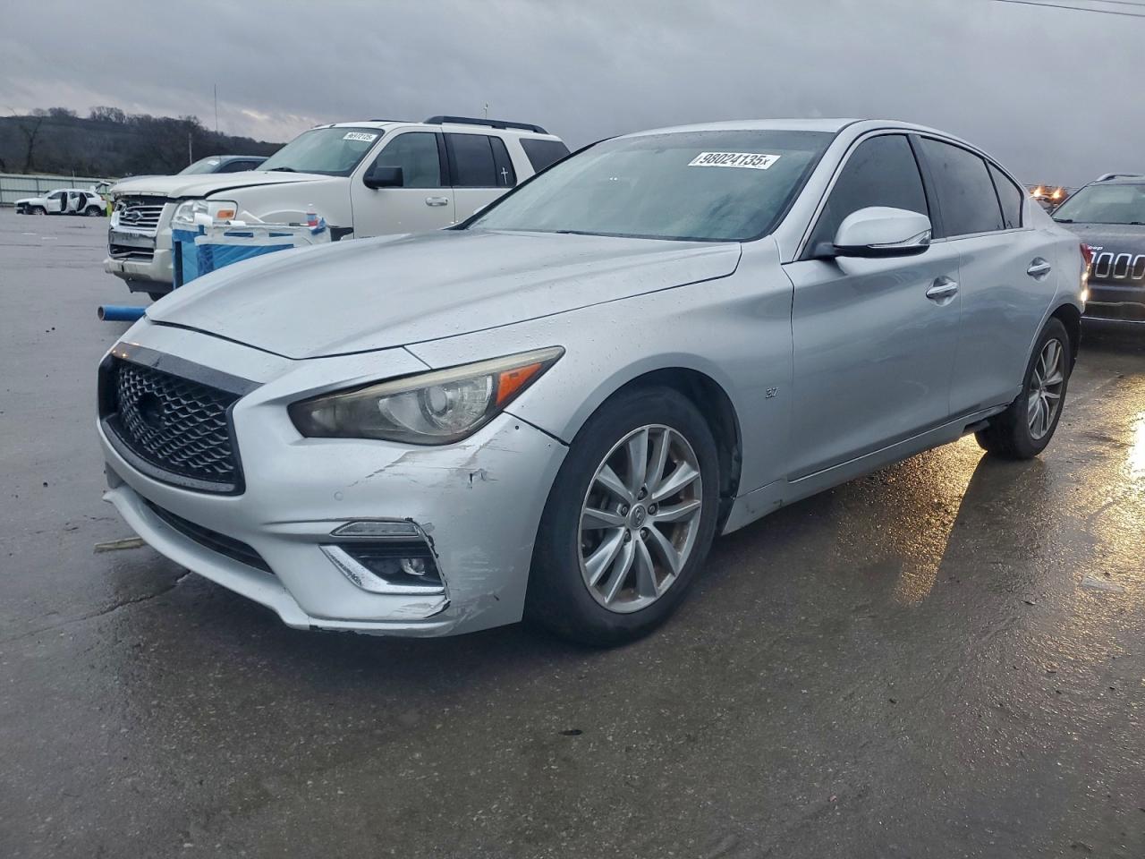 2015 INFINITI Q50