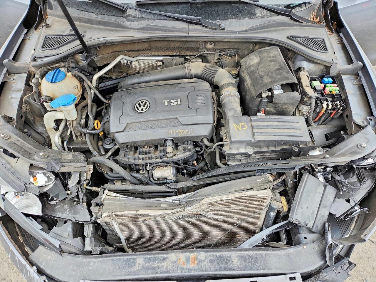2015 VOLKSWAGEN PASSAT S photo 11