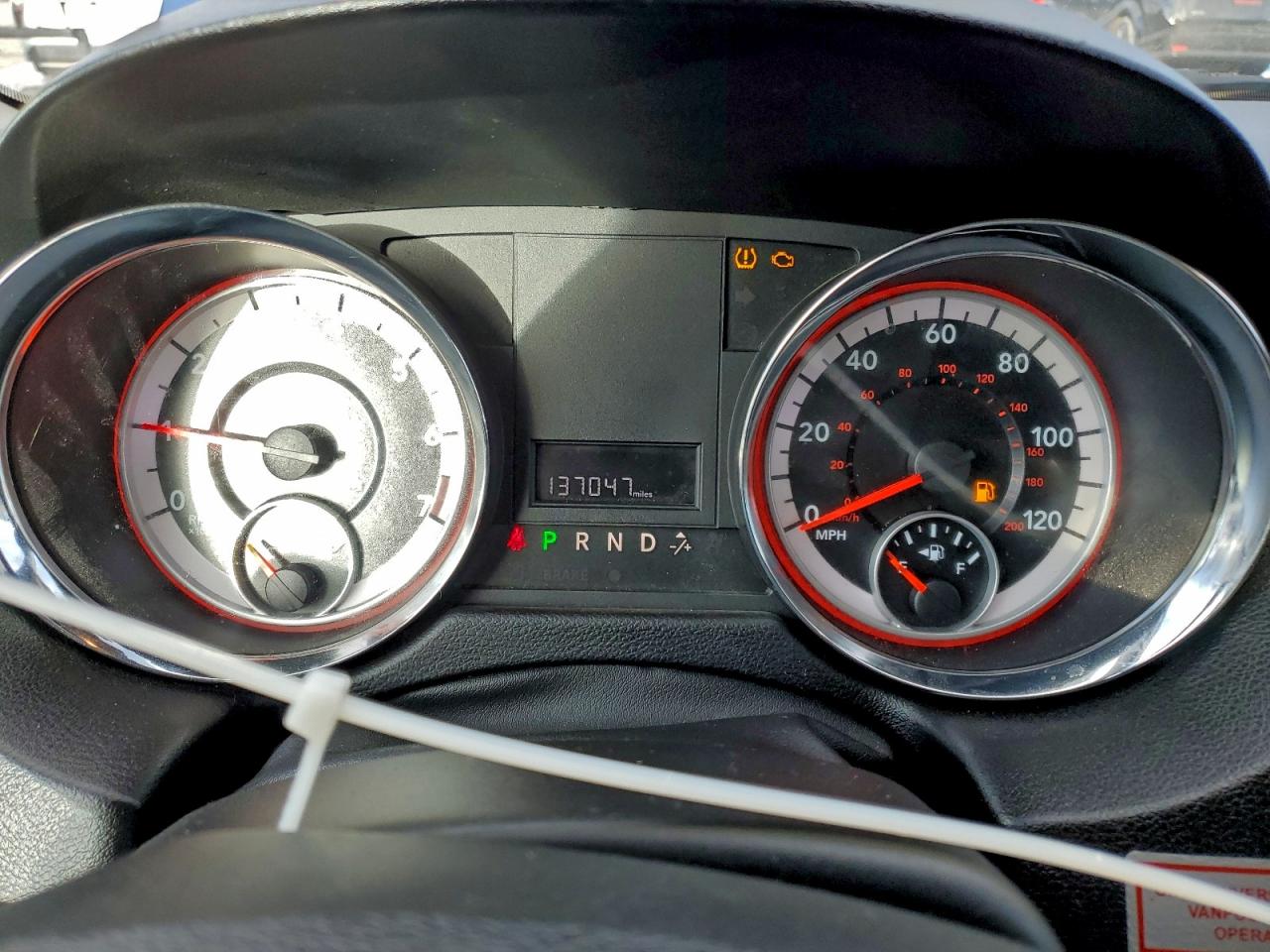 2011 DODGE GRAND CARAVAN EXPRESS photo 9