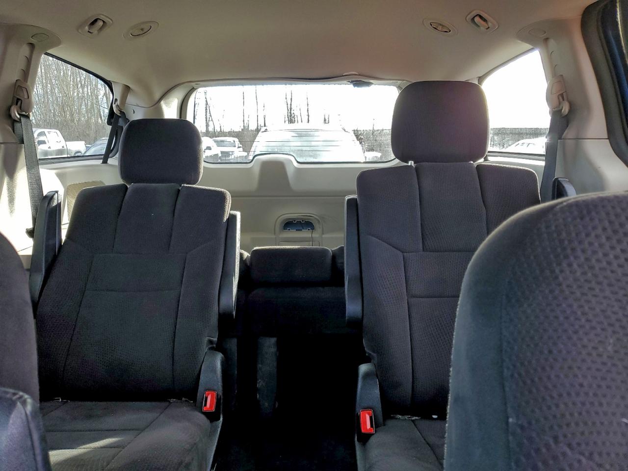 2011 DODGE GRAND CARAVAN EXPRESS photo 10