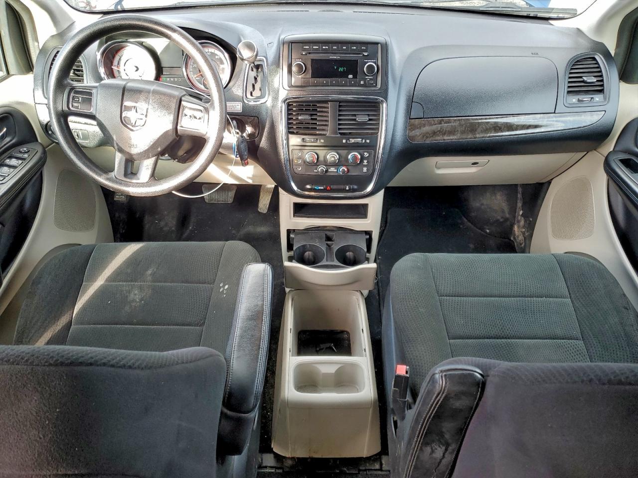 2011 DODGE GRAND CARAVAN EXPRESS photo 8