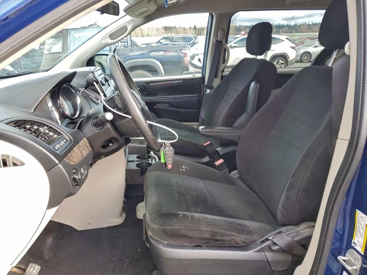 2011 DODGE GRAND CARAVAN EXPRESS photo 7
