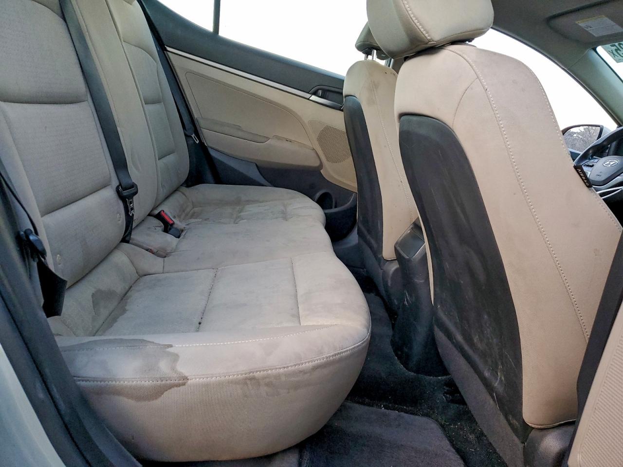 2017 HYUNDAI ELANTRA SE photo 10