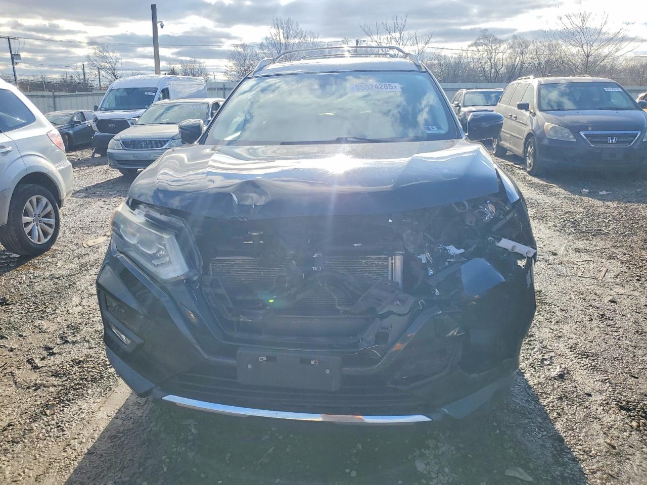 2017 NISSAN ROGUE SV photo 5