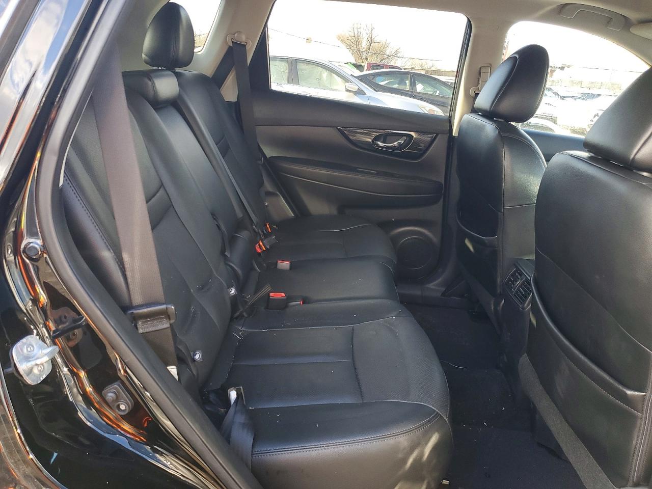 2017 NISSAN ROGUE SV photo 11