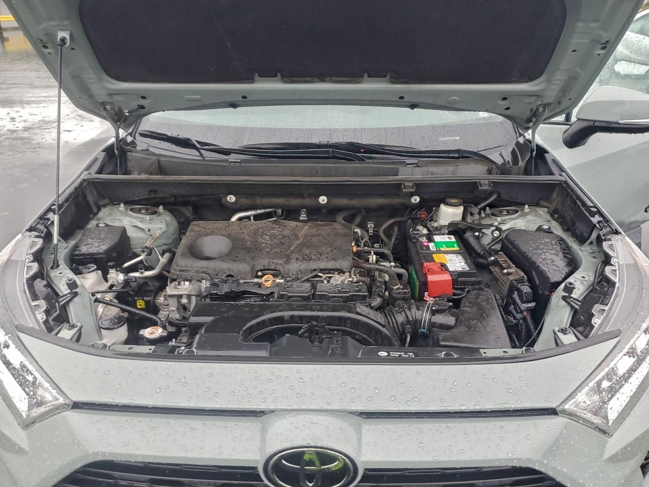 2021 TOYOTA RAV4 XLE photo 23