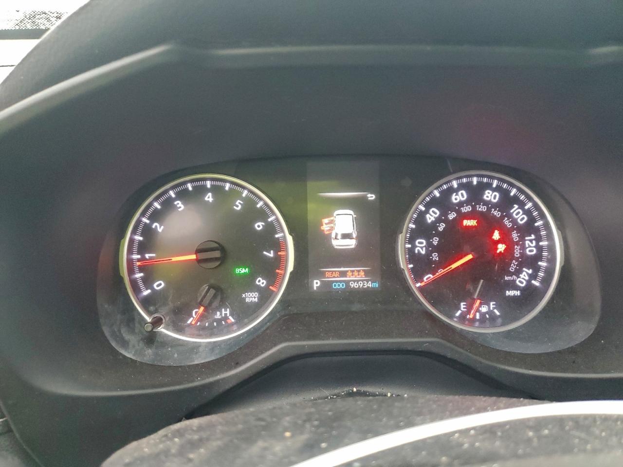 2021 TOYOTA RAV4 XLE photo 17