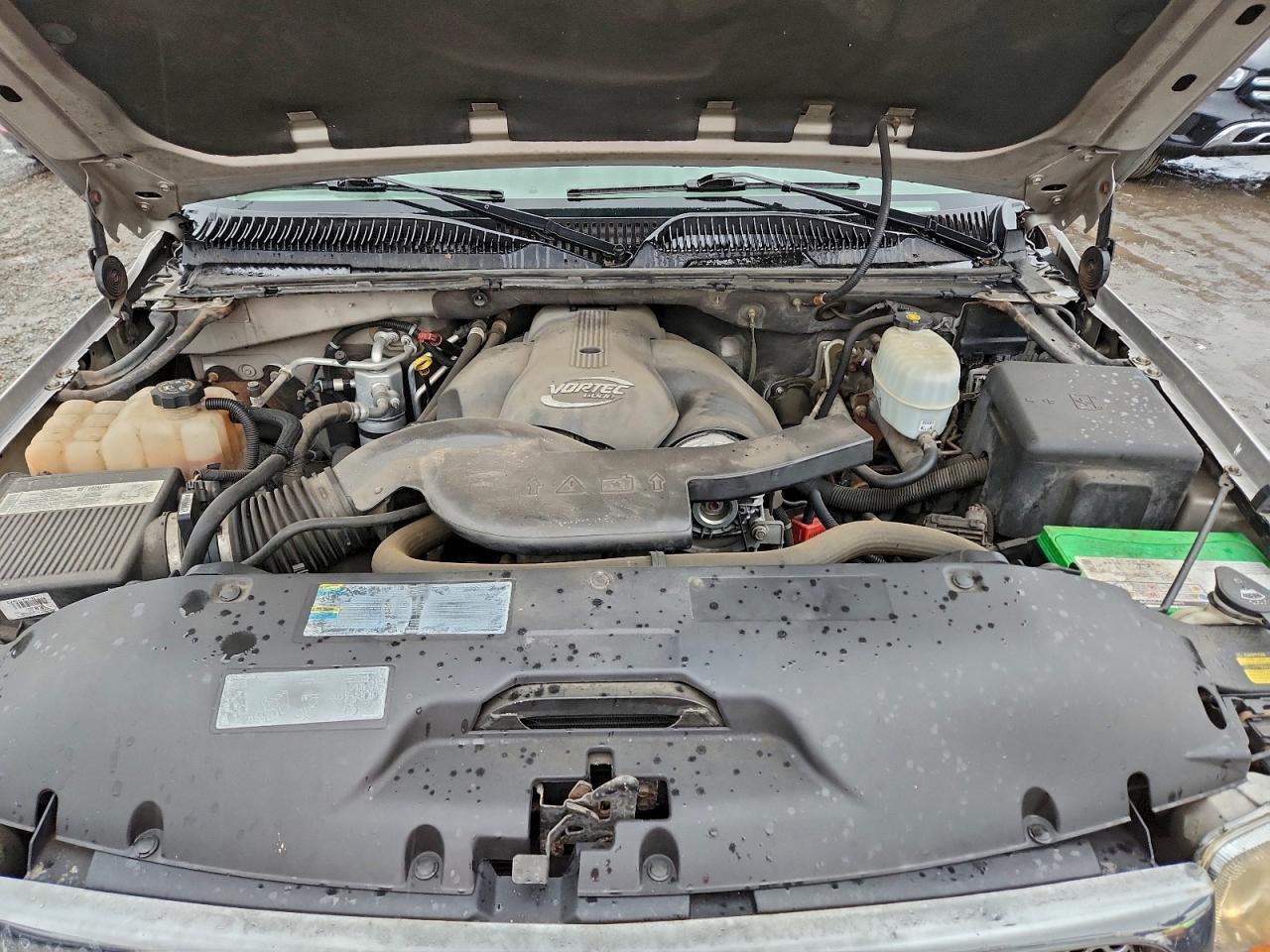 2005 GMC YUKON XL DENALI photo 12