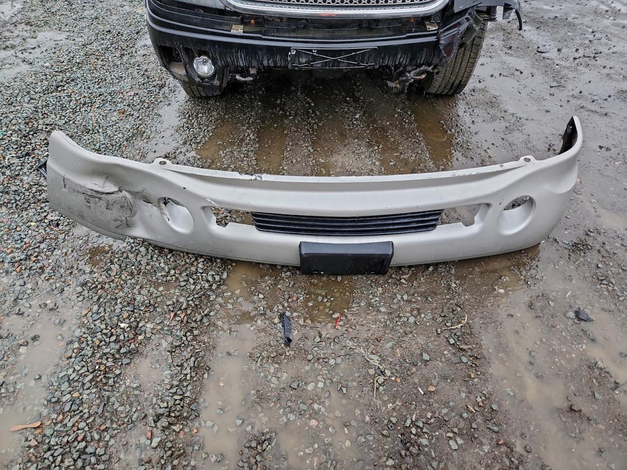 2005 GMC YUKON XL DENALI photo 13