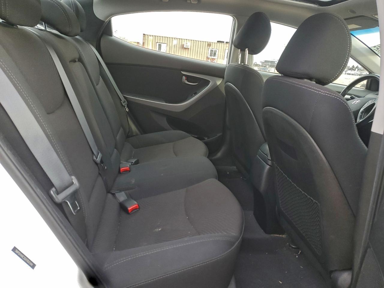 2016 HYUNDAI ELANTRA SE photo 10