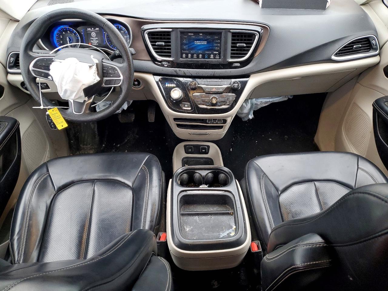 2021 CHRYSLER VOYAGER LXI photo 22
