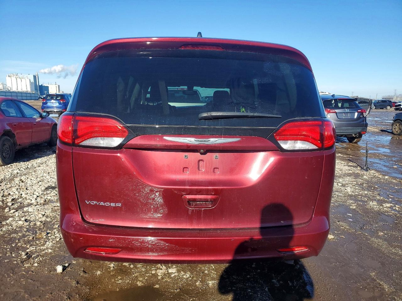 2021 CHRYSLER VOYAGER LXI photo 16