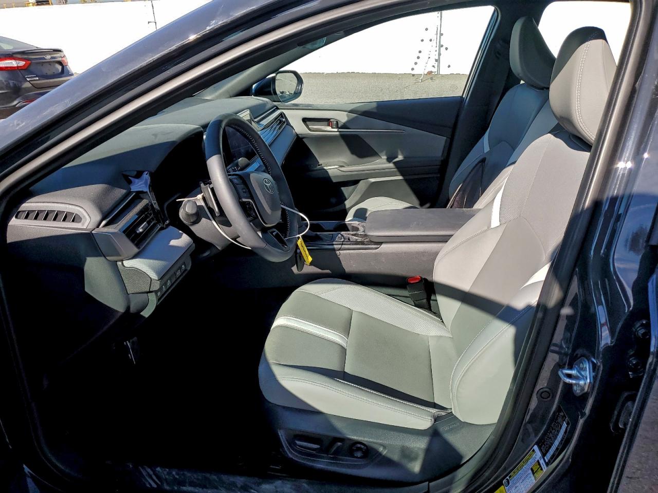 2025 TOYOTA CAMRY XSE photo 13