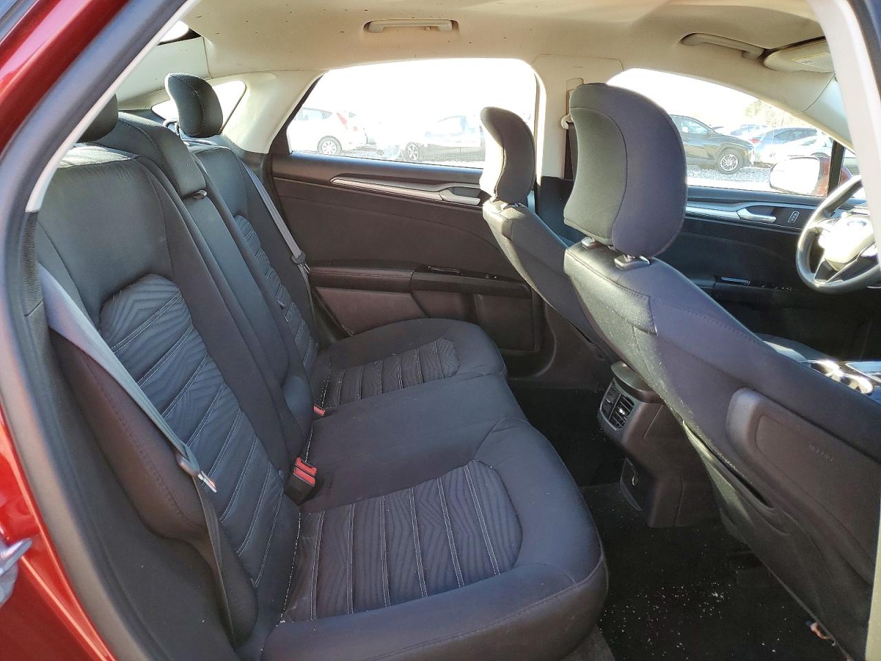 2016 FORD FUSION SE photo 28