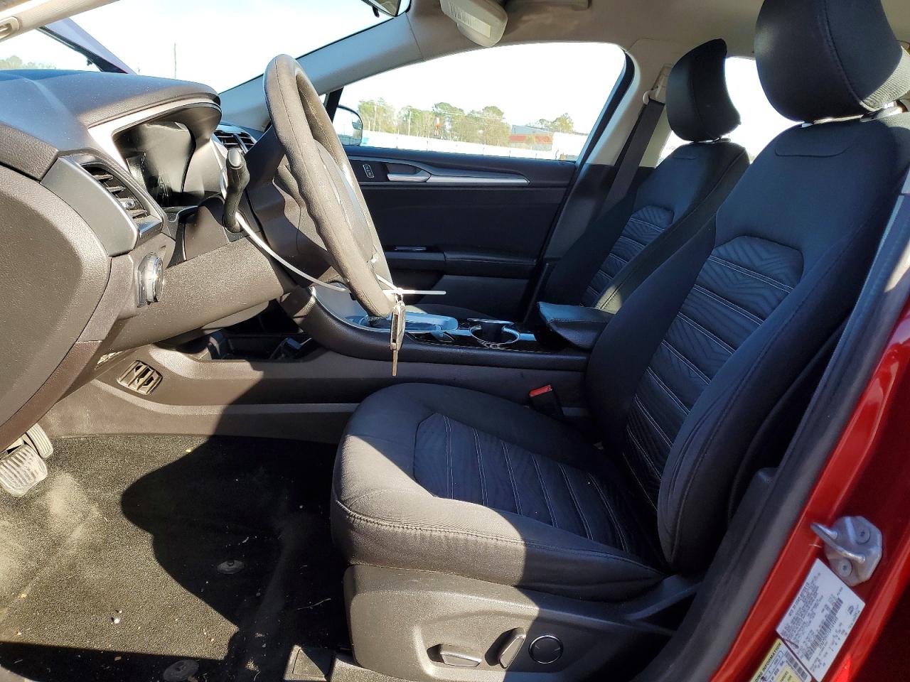 2016 FORD FUSION SE photo 19