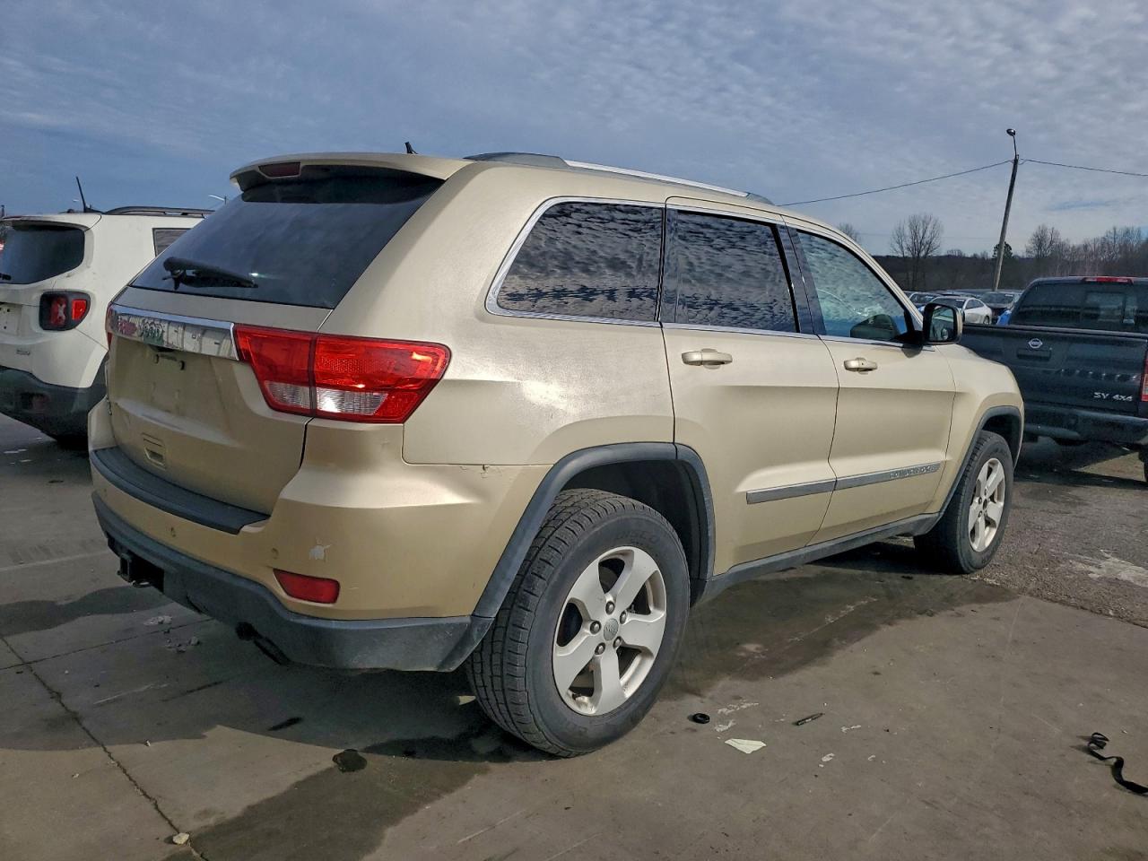 2012 JEEP GRAND CHEROKEE LAREDO photo 3