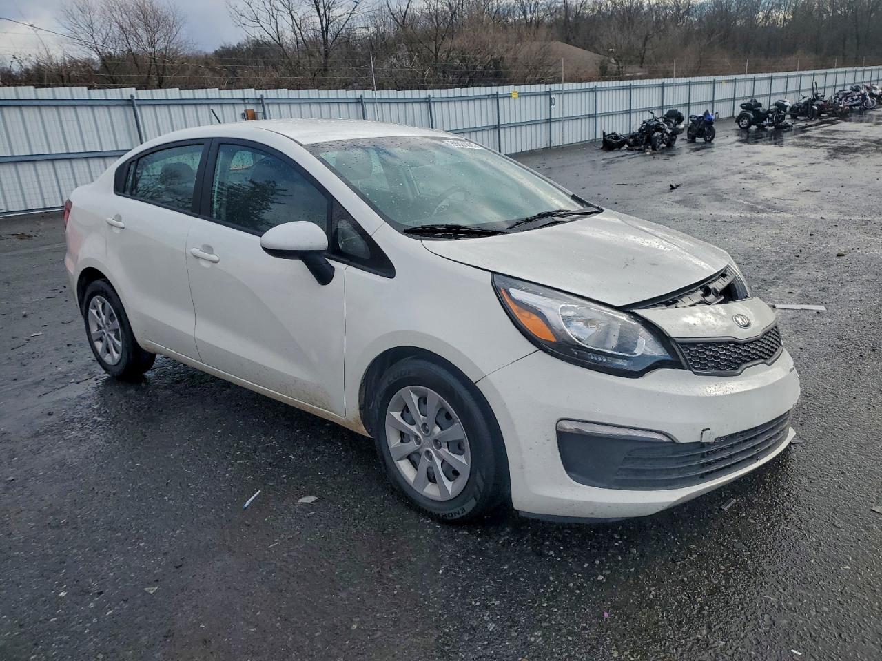 2016 KIA RIO LX photo 4
