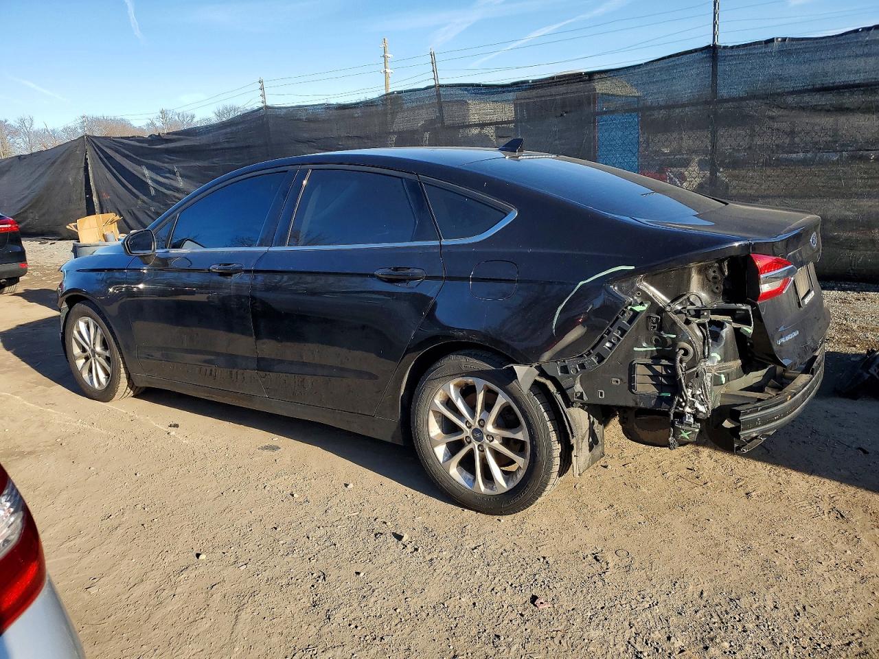2020 FORD FUSION SE photo 2