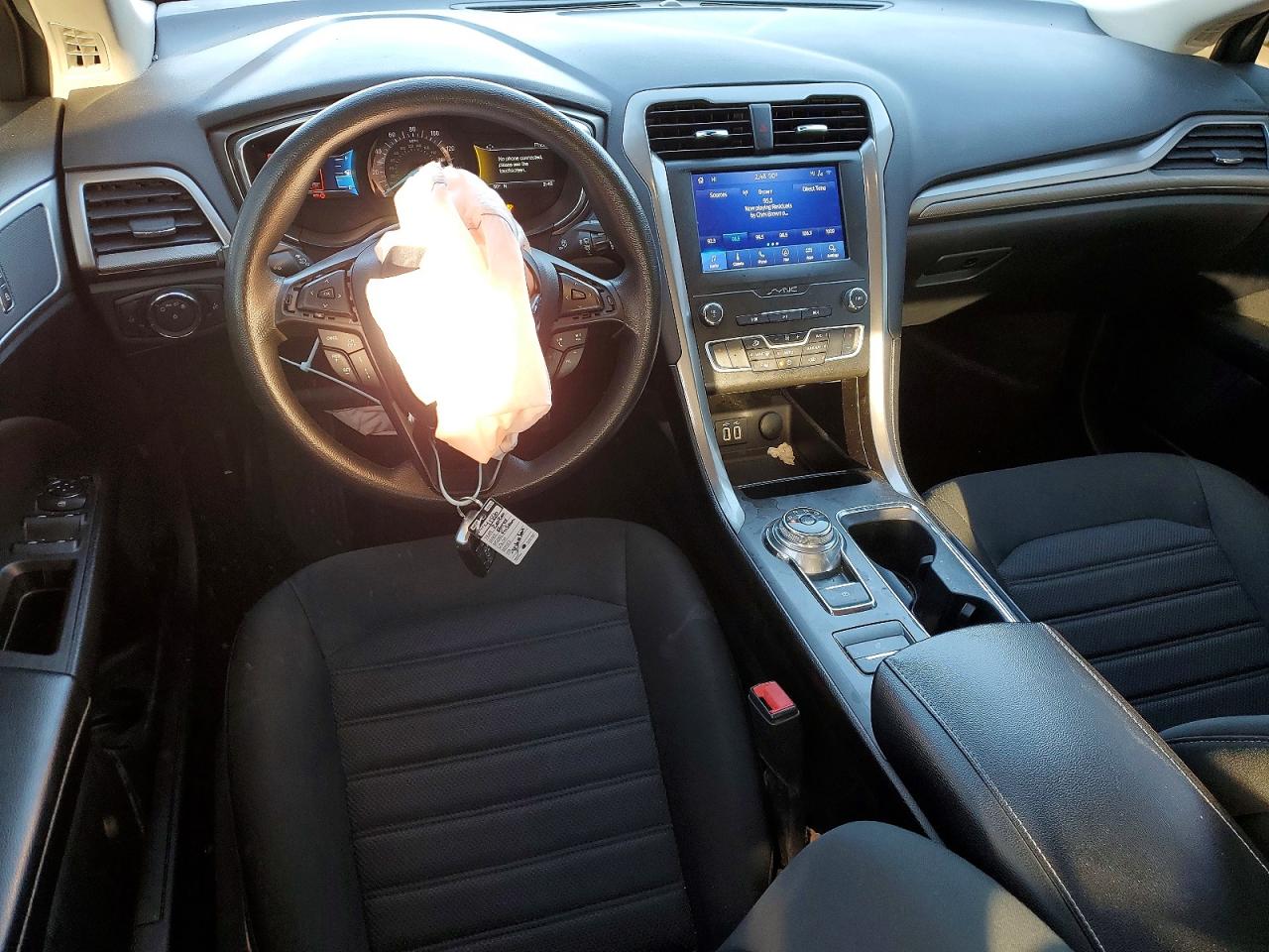 2020 FORD FUSION SE photo 8