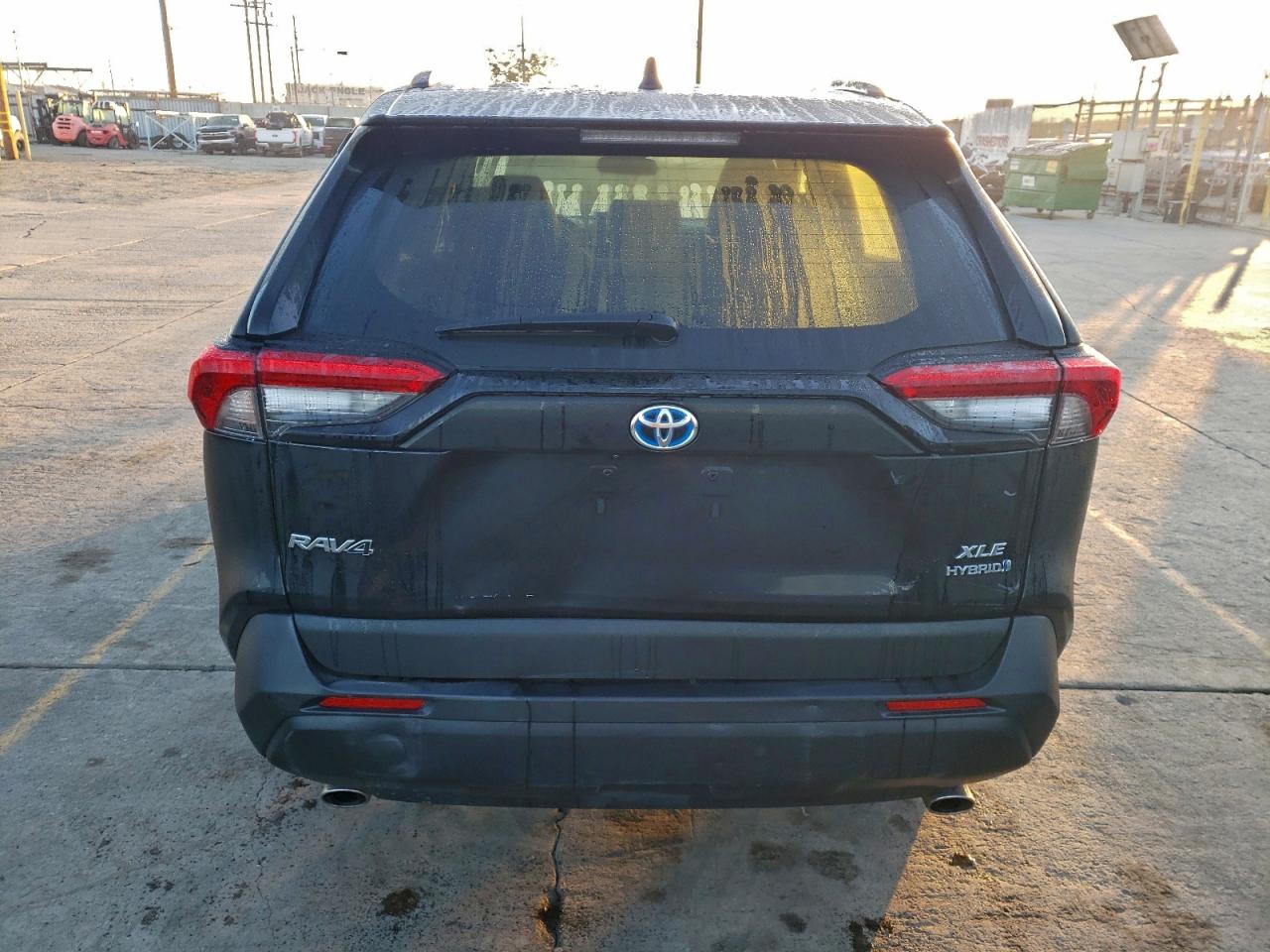 2024 TOYOTA RAV4 XLE photo 6