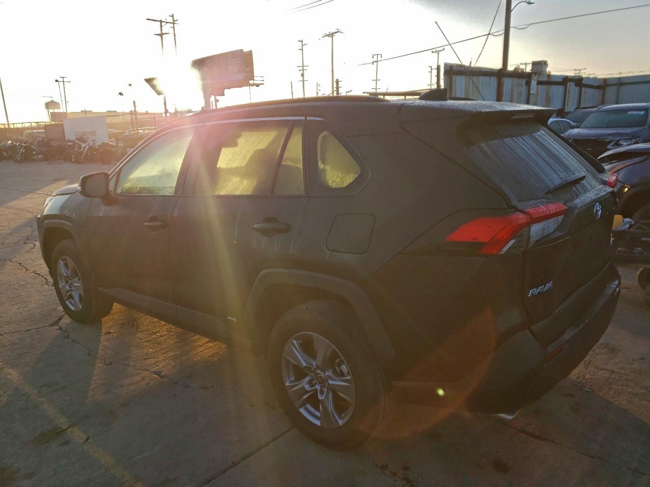 2024 TOYOTA RAV4 XLE photo 2