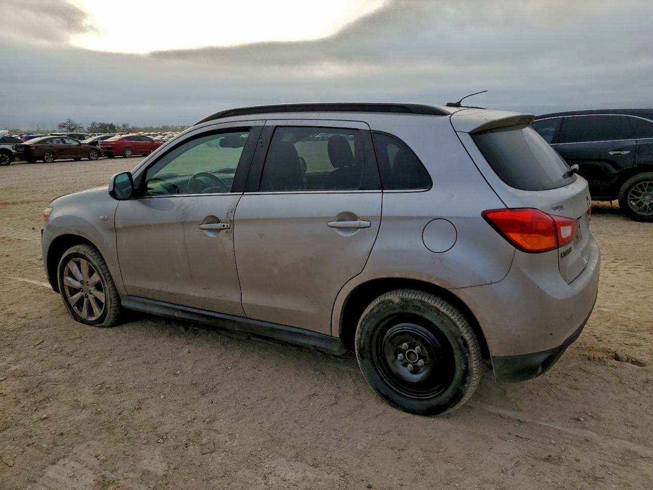 2013 MITSUBISHI OUTLANDER SPORT SE photo 2