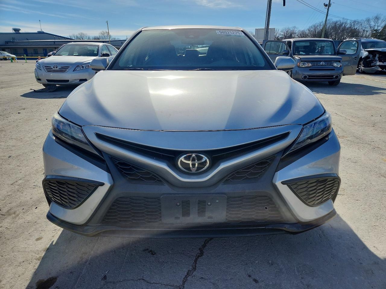 2021 TOYOTA CAMRY SE photo 5