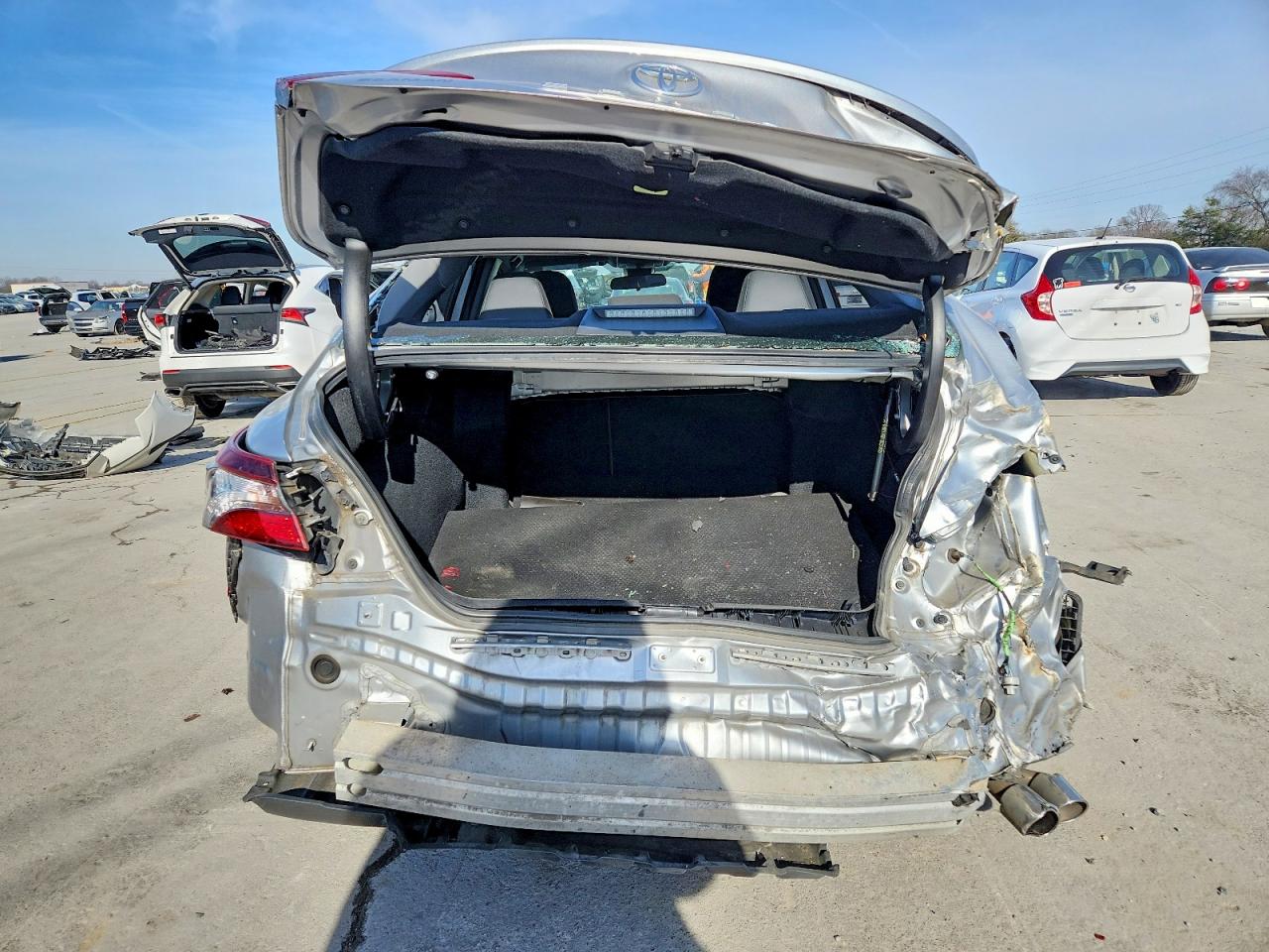 2021 TOYOTA CAMRY SE photo 6