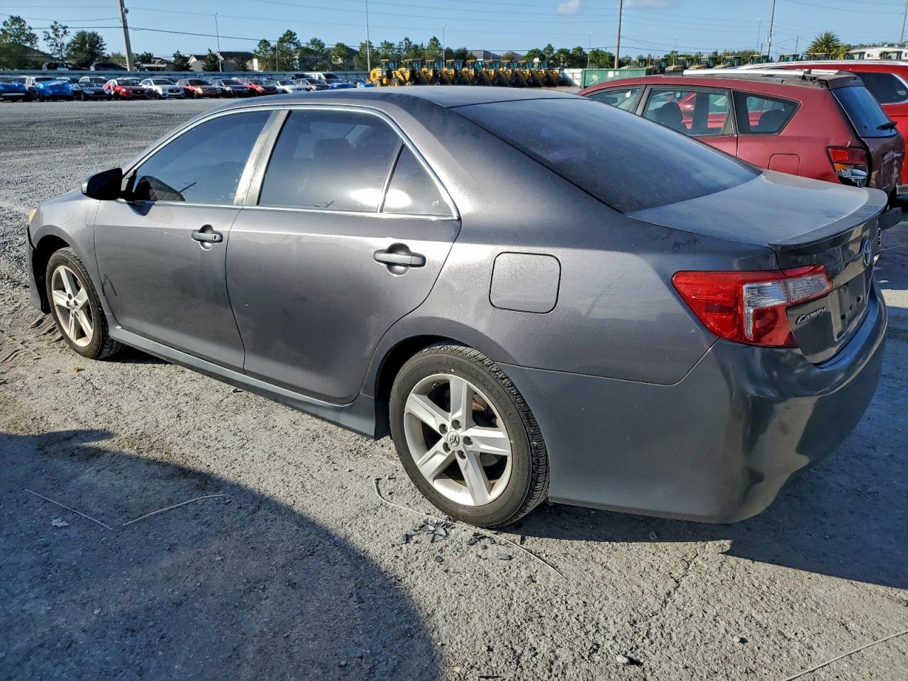 2014 TOYOTA CAMRY L photo 2