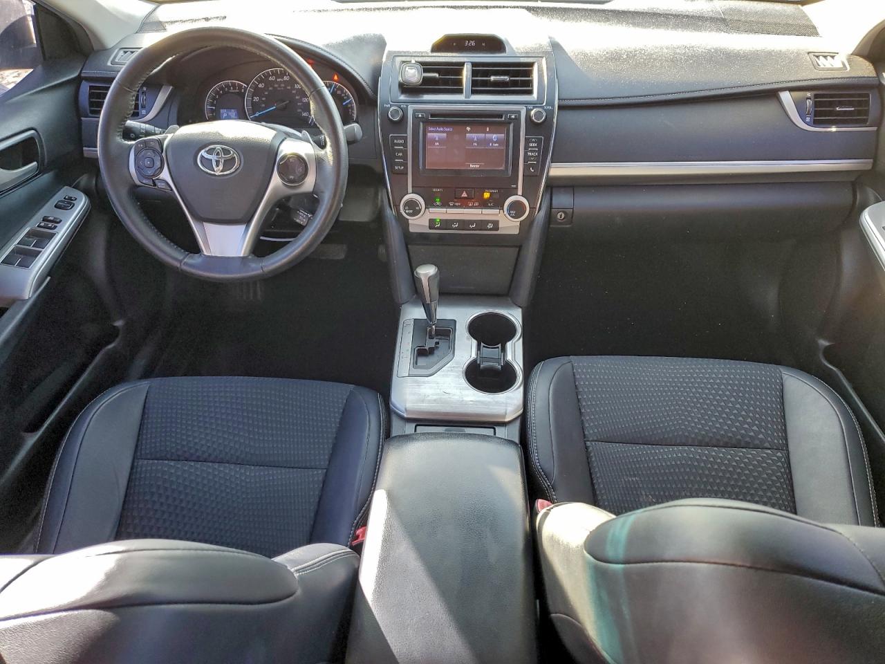 2014 TOYOTA CAMRY L photo 8