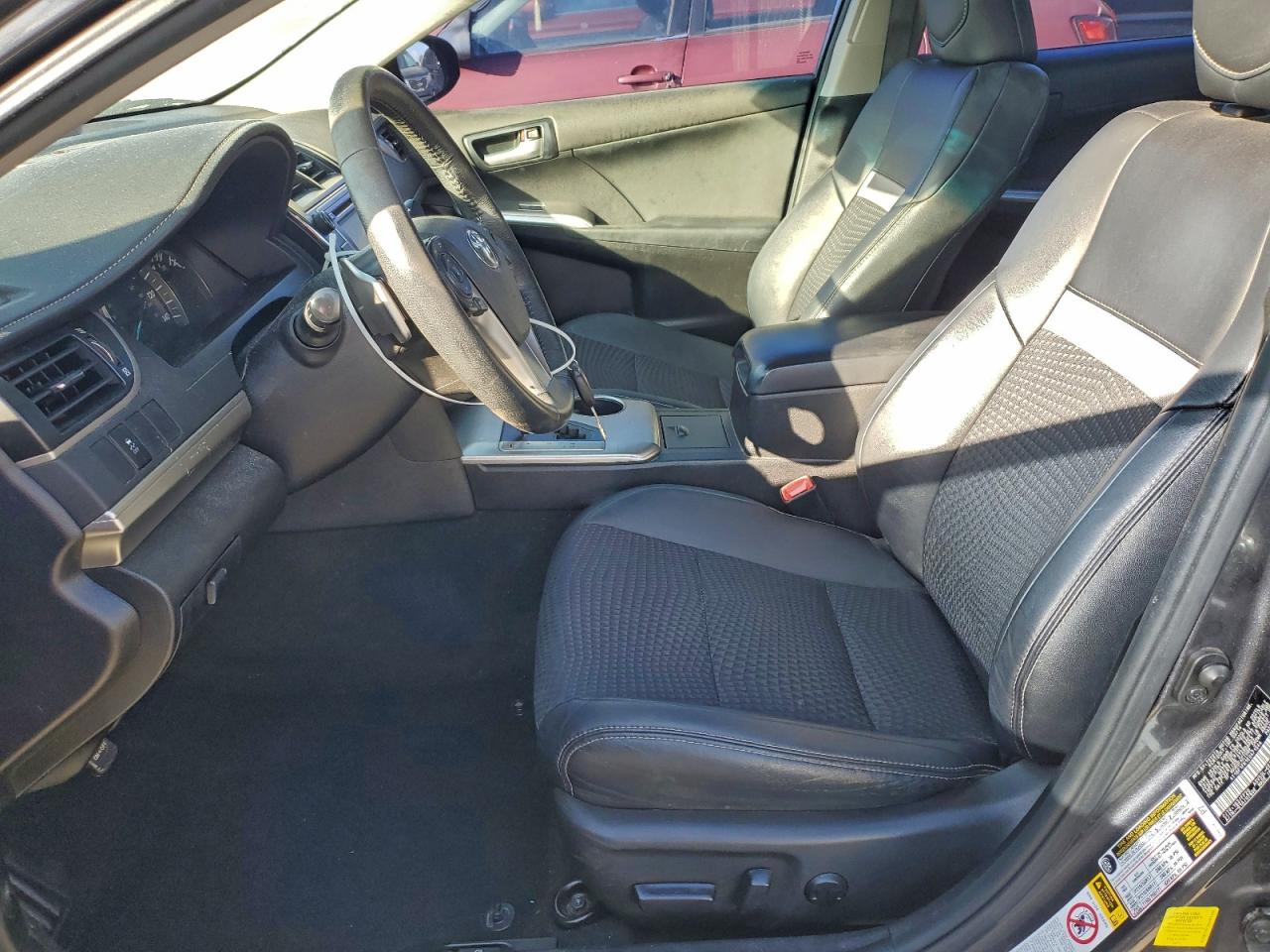2014 TOYOTA CAMRY L photo 7