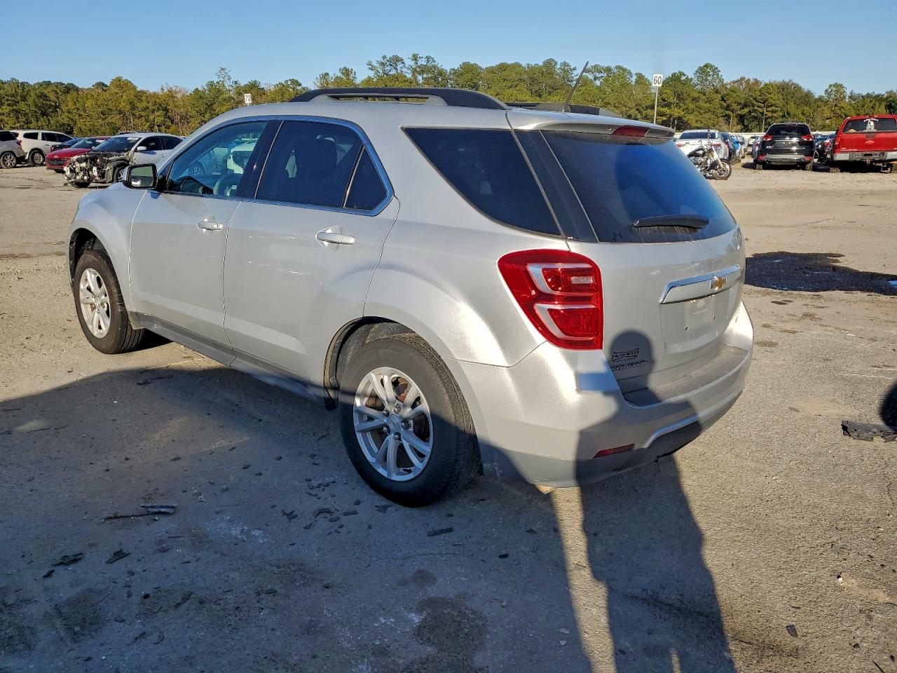 2017 CHEVROLET EQUINOX LT photo 2