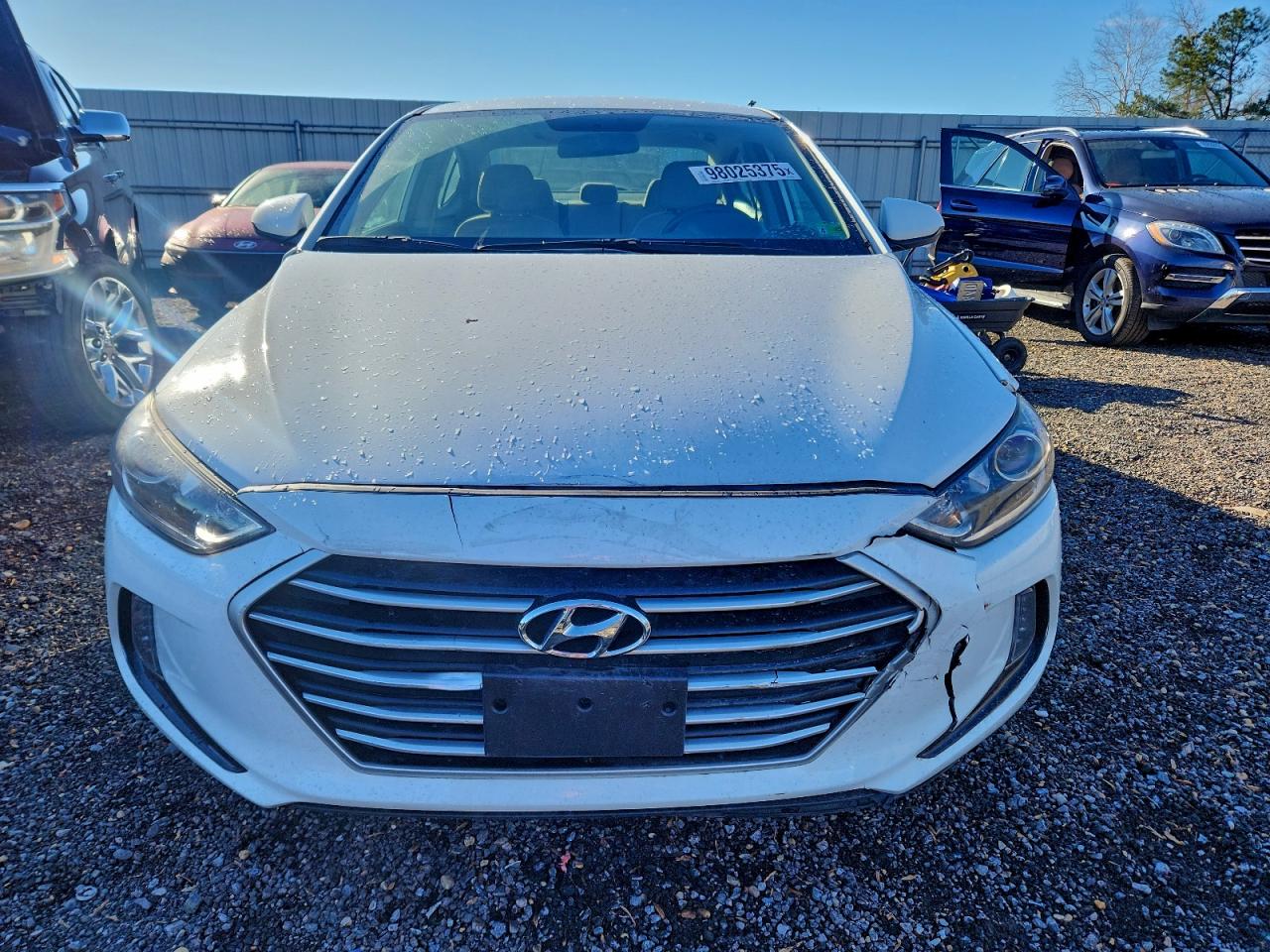 2017 HYUNDAI ELANTRA SE photo 5