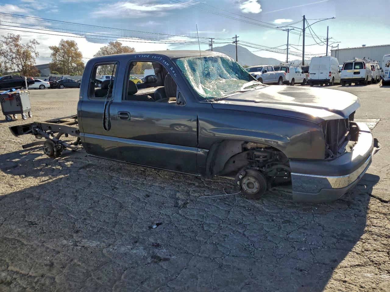 2004 CHEVROLET SILVERADO C1500 photo 4