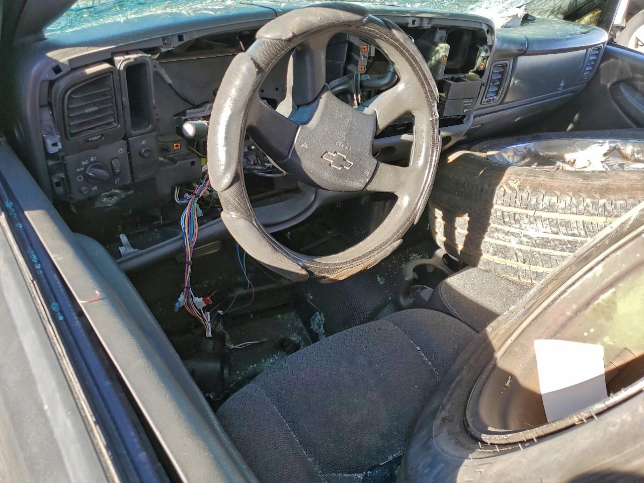 2004 CHEVROLET SILVERADO C1500 photo 8