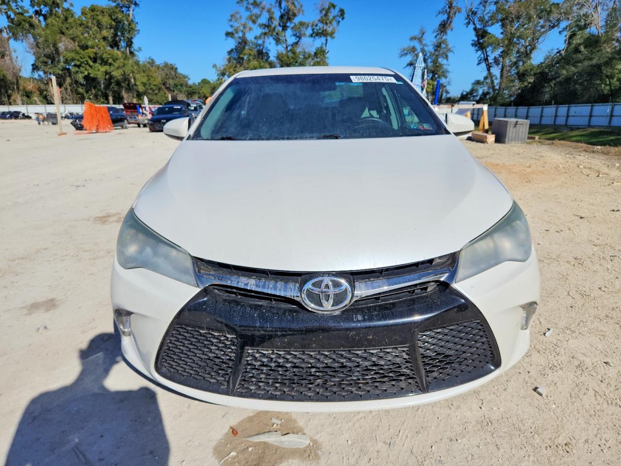 2015 TOYOTA CAMRY LE photo 9