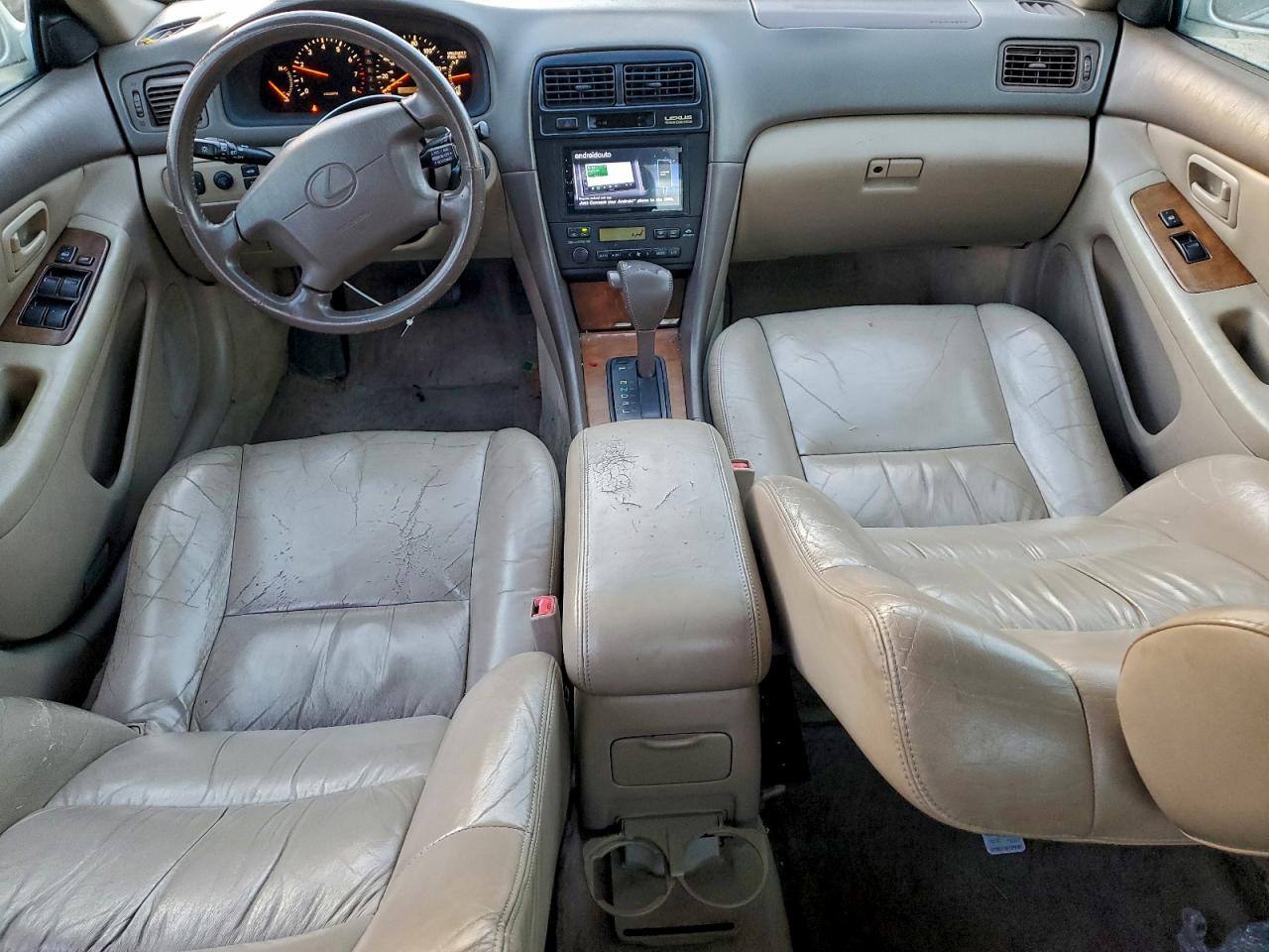 1999 LEXUS ES 300 photo 8