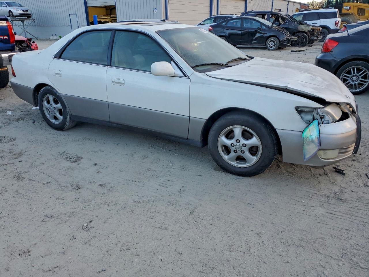 1999 LEXUS ES 300 photo 4