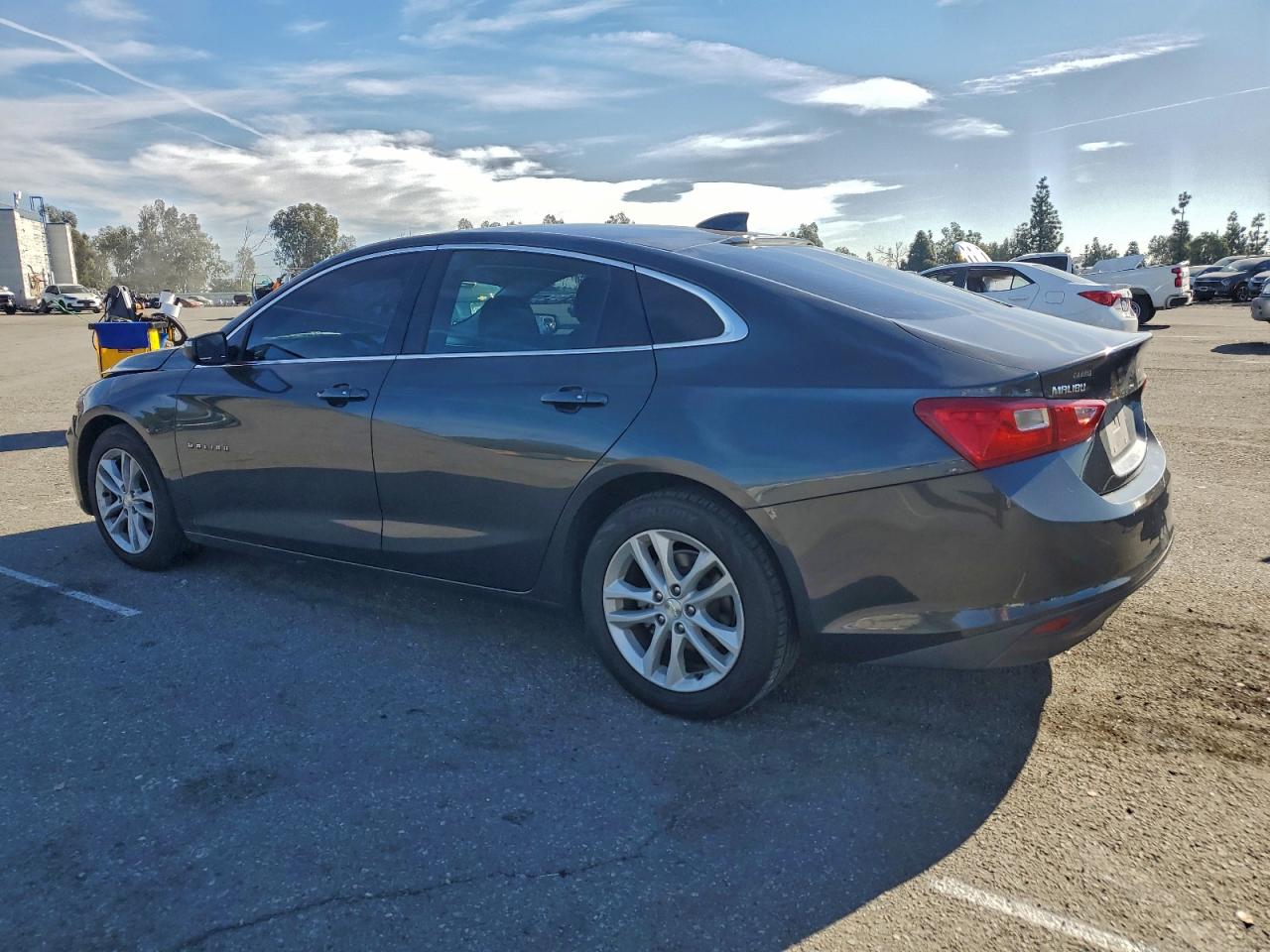 2018 CHEVROLET MALIBU LT photo 3