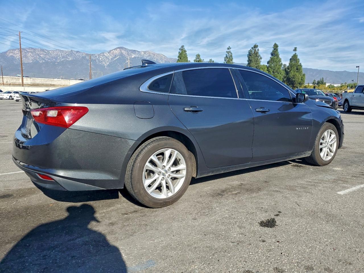 2018 CHEVROLET MALIBU LT photo 5