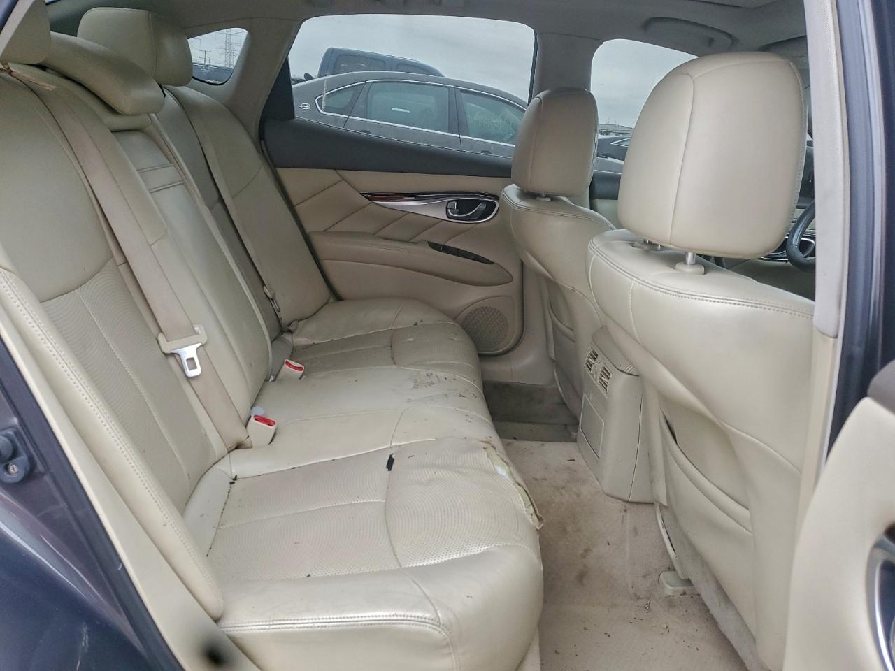 2012 INFINITI M37 X photo 10