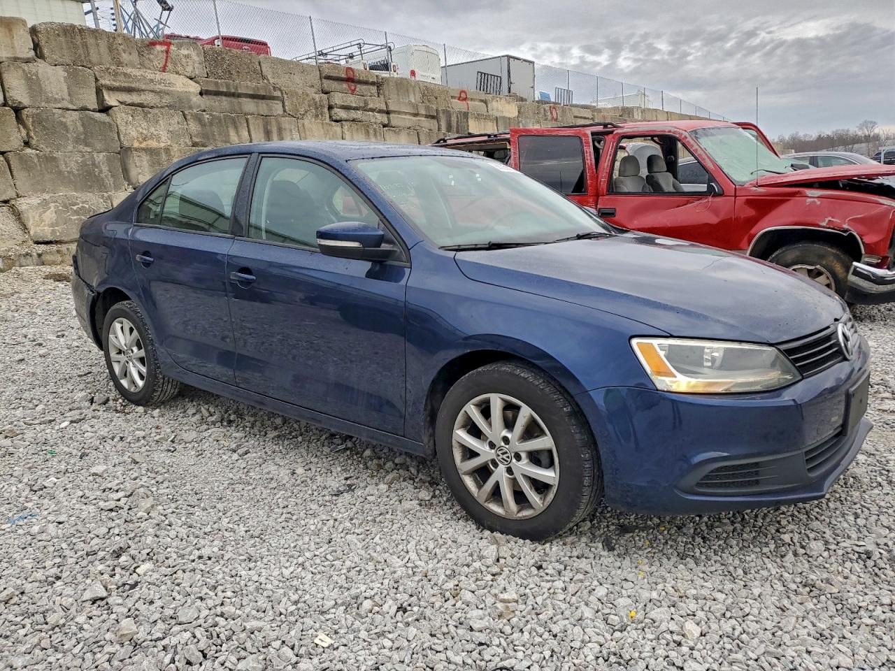 2012 VOLKSWAGEN JETTA SE photo 4