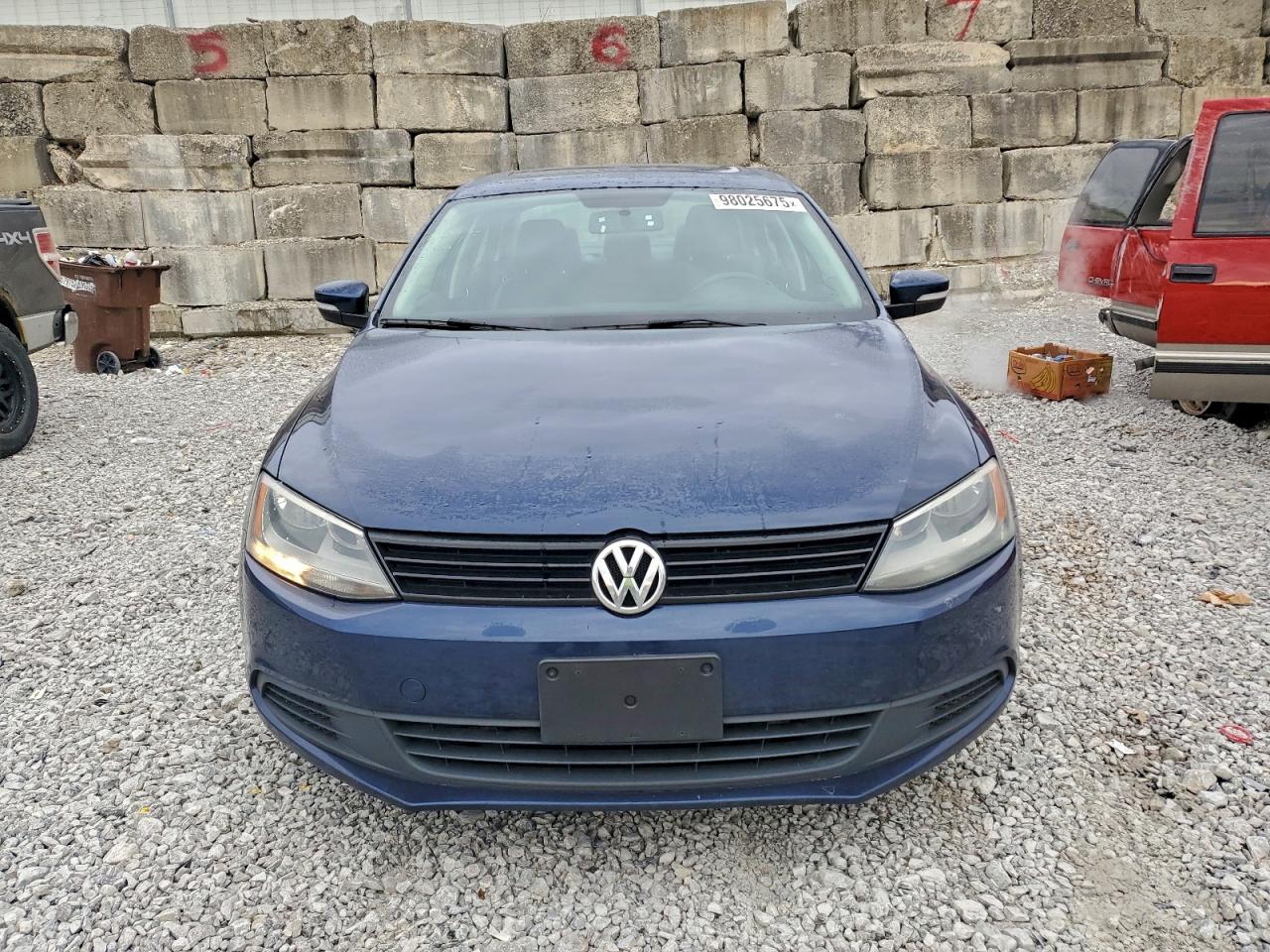 2012 VOLKSWAGEN JETTA SE photo 5